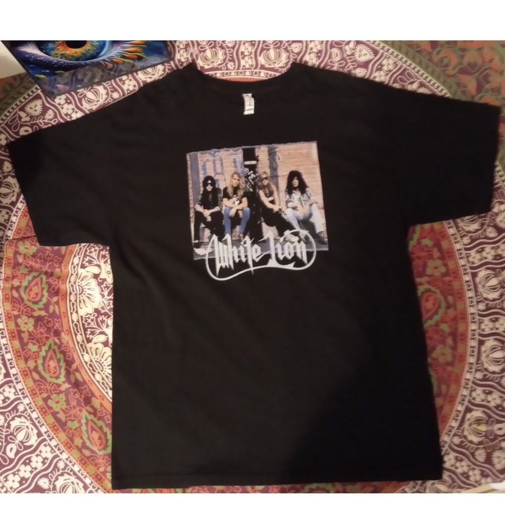 White Lion Vintage Retro Rock Band 80s Hard Rock Glam Rock Graphic T-Shirt SZ XL